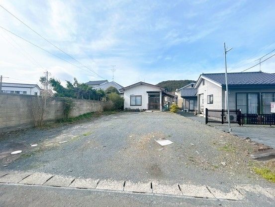 Renovated 2LDK House in Ishinomaki with Large Lot - Thumbnail 3