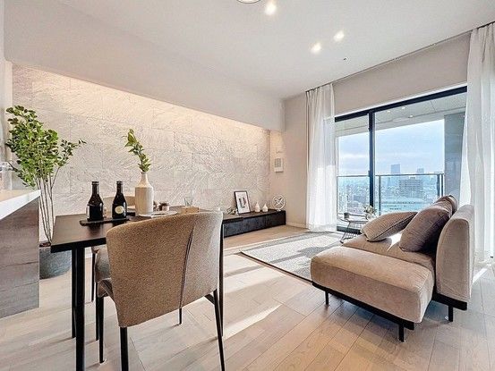 Oedo Tower Residence 3LDK Apartment for Sale in Taito-ku, Tokyo - Thumbnail 2