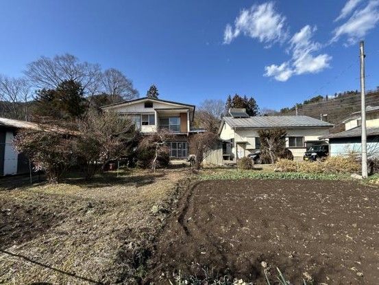 8DK House with Large Garden for Sale in Tsuru, Yamanashi - Thumbnail 2