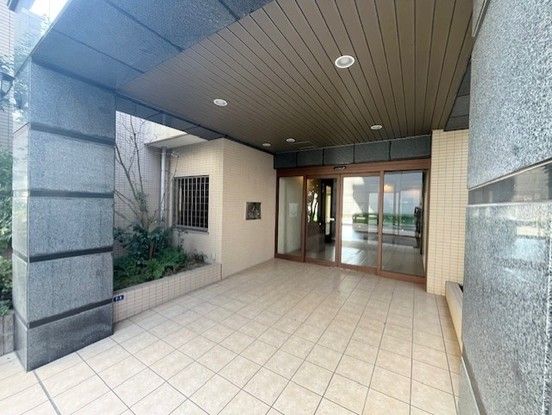 3LDK Apartment for Sale in Kagoshima City, Near Nakasudori Station - Thumbnail 2