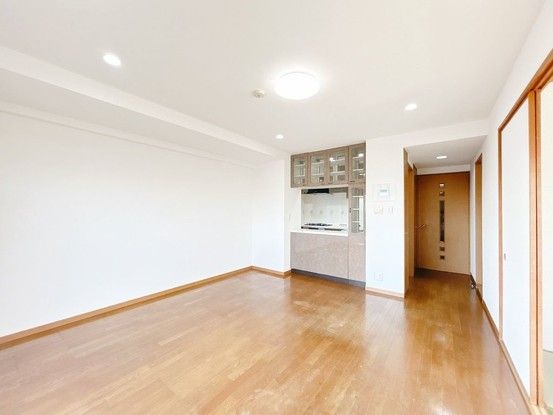 Renovated 3LDK Apartment for Sale in Chiba City, Wakaba Ward - Thumbnail 3