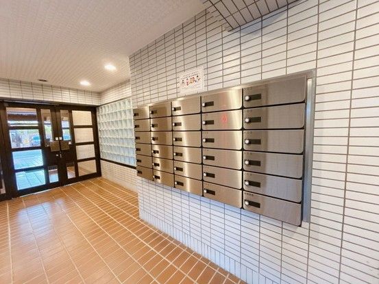 Renovated 2LDK Apartment in Minato, Nagoya for Sale - Thumbnail 3