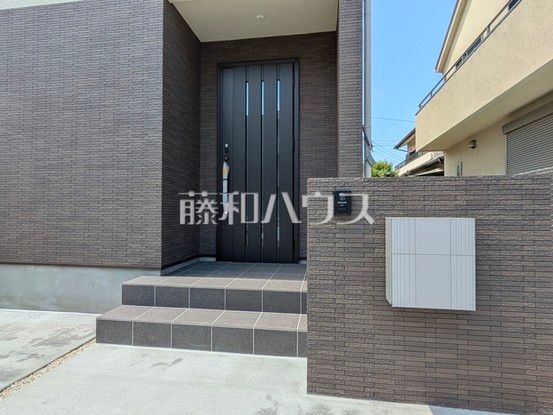 Modern 4LDK House for Sale in Mitaka, Tokyo - Thumbnail 3