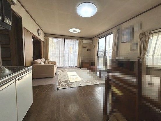 4SLDK House for Sale in Hatsukaichi with Large Garden - Thumbnail 2