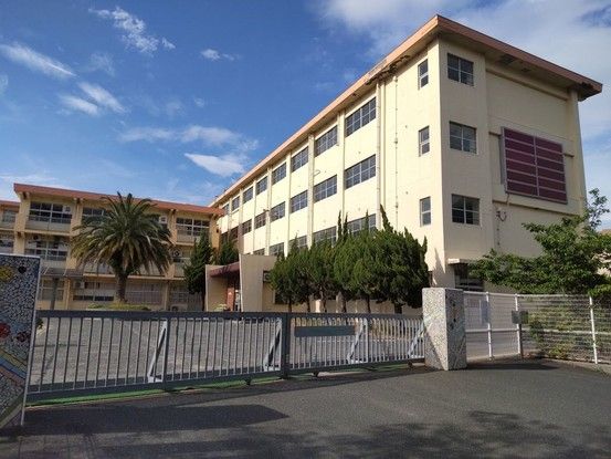 4DK House in Moji-ku, Kitakyushu – 196.37m² Land, 72.03m² Building - Thumbnail 3