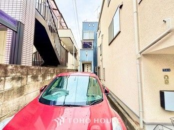 Detached House for Sale in Shinjuku, Tokyo - 2SLDK Near Shin-Ōkubo Station - Thumbnail 4
