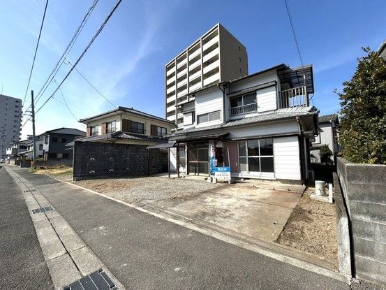 Renovated 3LDK House in Tokushima City Near Sako Station - Thumbnail 2
