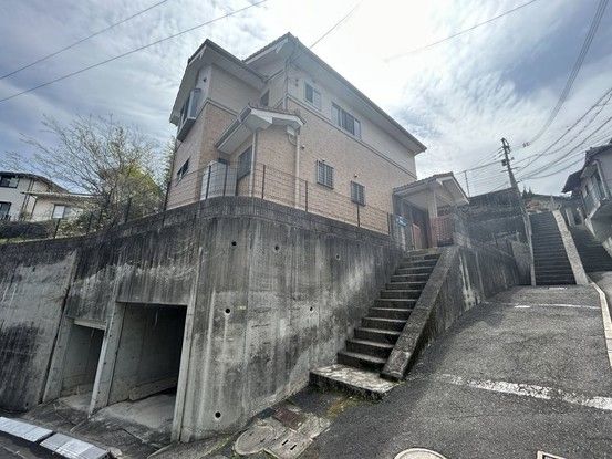 Renovated 4LDK House in Hiroshima Nishi Ward with Parking - Thumbnail 2