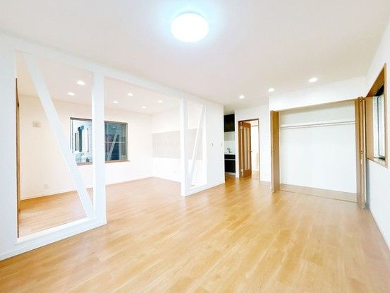 Renovated 3LDK House in Yatsu, Narashino Near Station - Thumbnail 2