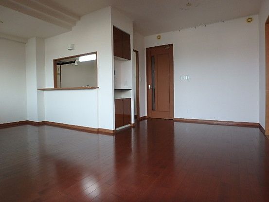 3LDK Apartment for Sale in Fukuoka Nishi-ku near Meinohama Station - Thumbnail 4