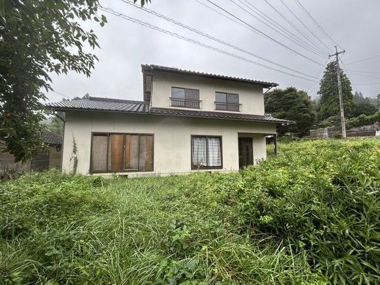 5LDK Detached House for Sale in Tsuyama City, Okayama - Image 1