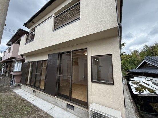 Renovated 4DK House in Kagoshima with Sakurajima View - Thumbnail 2
