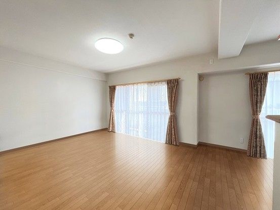2SLDK Apartment for Sale in Takamatsu, Kagawa - 79.92m² - Thumbnail 4