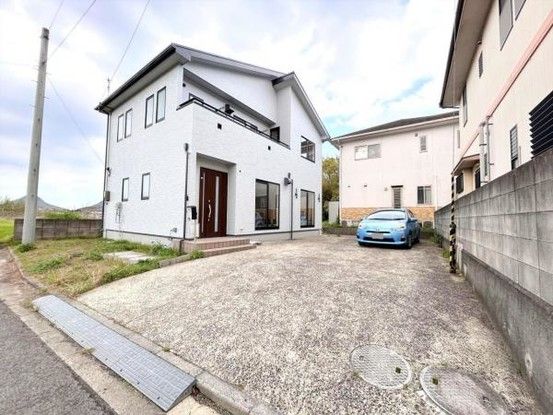 Renovated 4SLDK House in Takamatsu, Kagawa - 115.92m2 - Thumbnail 2