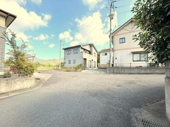 Renovated 4SLDK House in Takamatsu, Kagawa - 115.92m2 - Thumbnail 3