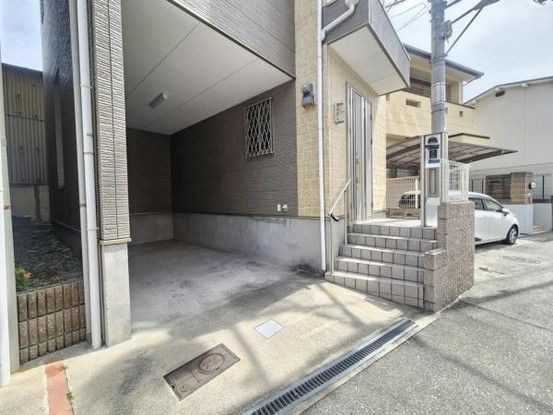 Detached House for Sale in Yodogawa Ward, Osaka - Thumbnail 3