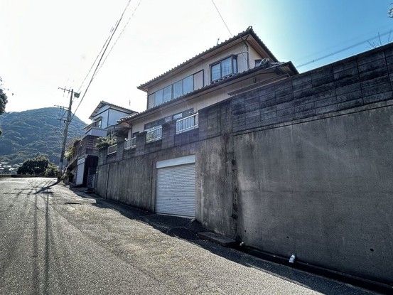 6LDK House for Sale in Moji-ku, Kitakyushu, Fukuoka - Thumbnail 2