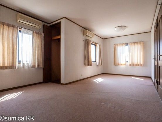5SLDK House for Sale Near Hachimanmae Station, Wakayama City - Thumbnail 4