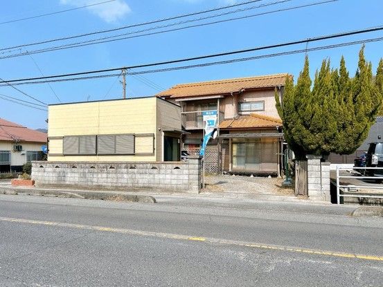 Renovated 3LDK House on Corner Lot in Yanai, Yamaguchi - Thumbnail 2