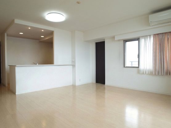 4LDK Apartment for Sale in Miyazaki City, Miyazaki Prefecture - Thumbnail 4