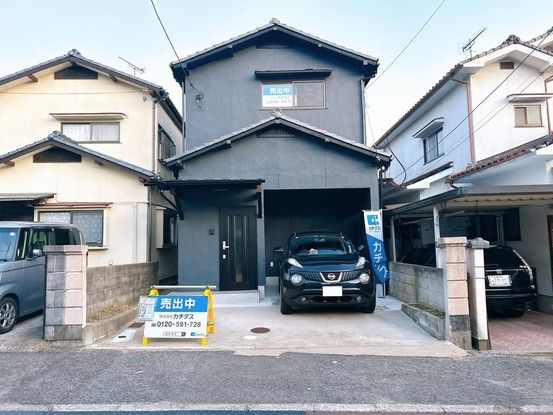 Renovated 3LDK Detached House for Sale in Kure City, Hiroshima - Thumbnail 2
