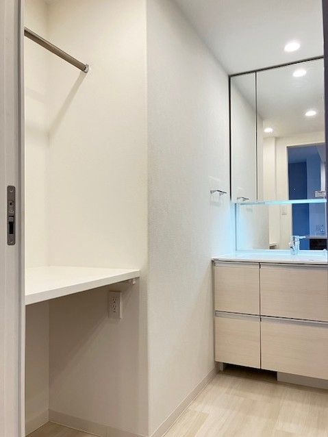 3LDK Apartment for Sale in Tokushima City, Tokushima Prefecture - Thumbnail 2