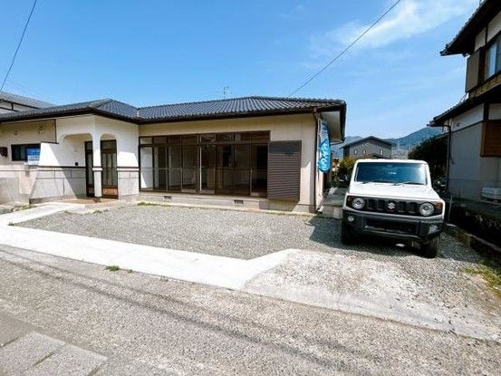 Renovated 4LDK House in Yatsushiro, Kumamoto - 110.39 sqm - Thumbnail 2