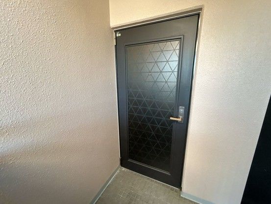 Renovated 2LDK Apartment in Minami-ku, Hiroshima City - Thumbnail 3