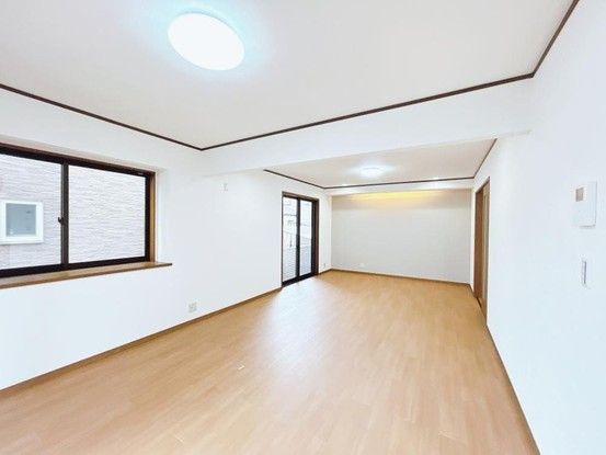 Renovated 4LDK House Near Mitsuwadai Station, Chiba City - Thumbnail 2