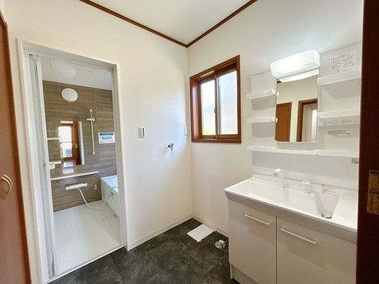 Renovated 5LDK House in Matsushima Town, Miyagi - Thumbnail 3
