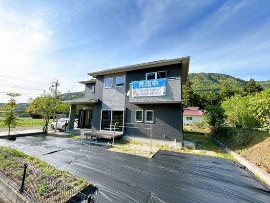 4LDK Used House for Sale in Ozu Town, Kumamoto - Thumbnail 2