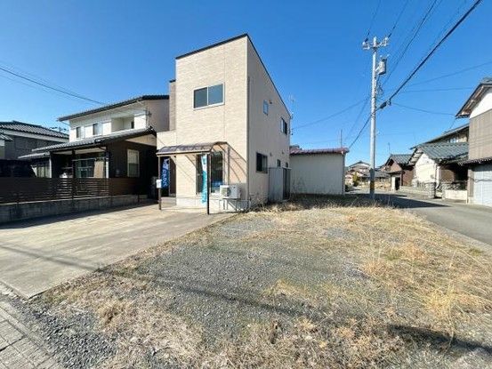 Renovated 3LDK Corner Lot House Near Sandome Nishi Station, Sabae - Thumbnail 2