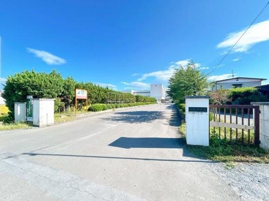 Renovated 2SLDK House in Shibata Town, Miyagi with 3 Parking Spaces - Thumbnail 2