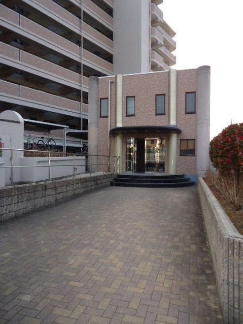 3LDK Apartment for Sale in Kawanishi, Hyogo - 80.5 sqm - Thumbnail 3