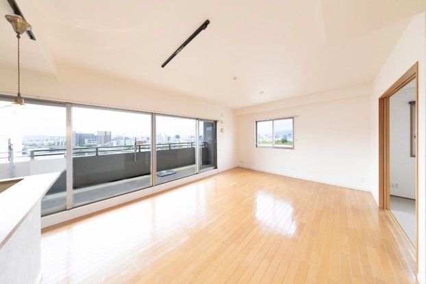 3LDK Apartment for Sale in Hiroshima City, Naka Ward - Thumbnail 2