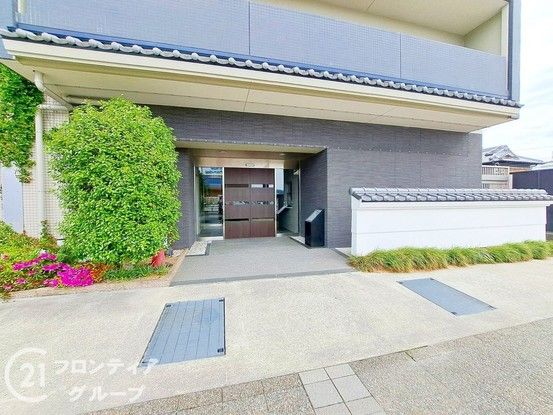 3LDK Apartment for Sale in Ikaruga, Nara - 73.62m² - Thumbnail 2