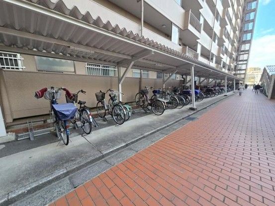 2LDK Apartment for Sale in Higashiosaka, Osaka - 64.35 sqm - Thumbnail 2