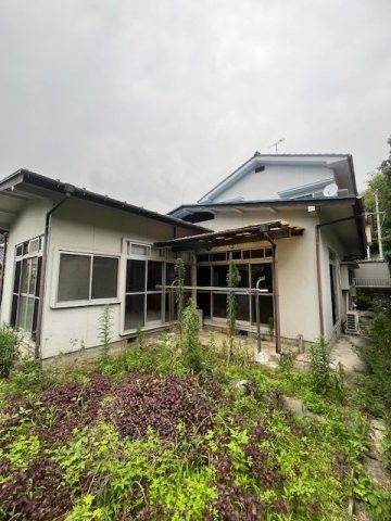 Renovated 4LDK House in Asakita-ku, Hiroshima City - Thumbnail 2