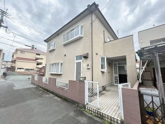 Spacious 6DK House for Sale in Higashi Ward, Kumamoto - Thumbnail 2