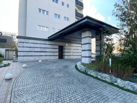 3LDK Apartment in The Park Terrace Takara Tower, Kagoshima - Thumbnail 2