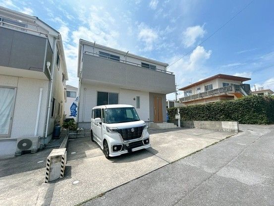 4LDK House for Sale in Itoman, Okinawa - 97.2 sqm - Thumbnail 2