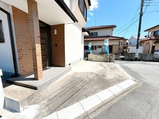 Renovated 4LDK House in Tochigi City with Garden and Parking - Thumbnail 2