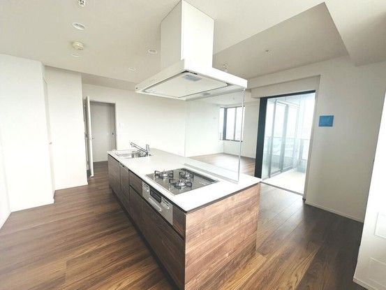 4LDK Apartment for Sale in Fukuoka City, 103.76 sqm - Thumbnail 4