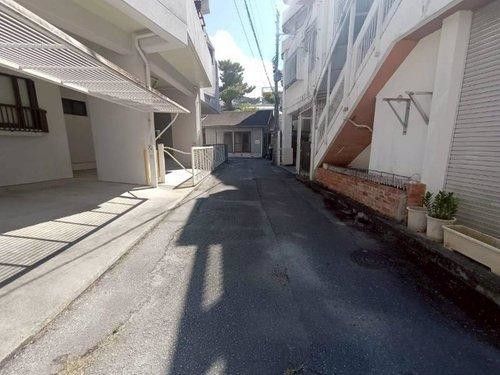 3DK Detached House for Sale in Naha City, Okinawa - Thumbnail 3