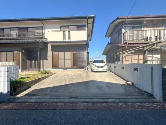 Renovated 5SLDK House in Kurashiki, Okayama - 160m² - Thumbnail 2