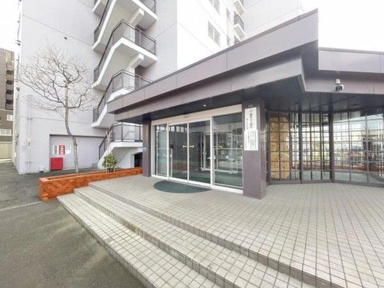 2LDK Apartment for Sale in Toyohira-ku, Sapporo with Private Garden - Thumbnail 4
