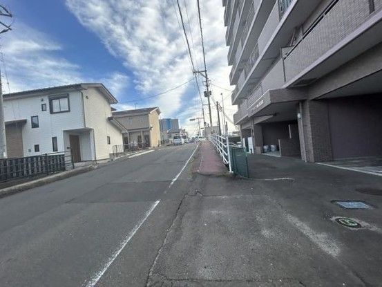Renovated 2LDK Apartment Near Fukudamachi Station, Sendai - Thumbnail 3