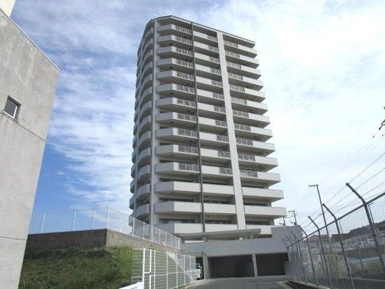 3LDK Apartment for Sale in Asaminami-ku, Hiroshima - Thumbnail 2