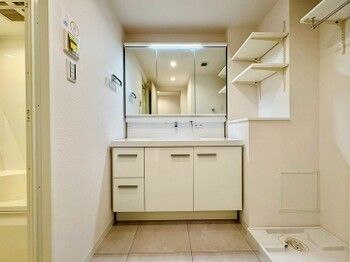 Renovated 2LDK Apartment for Sale in Tama Center, Tokyo - Thumbnail 4