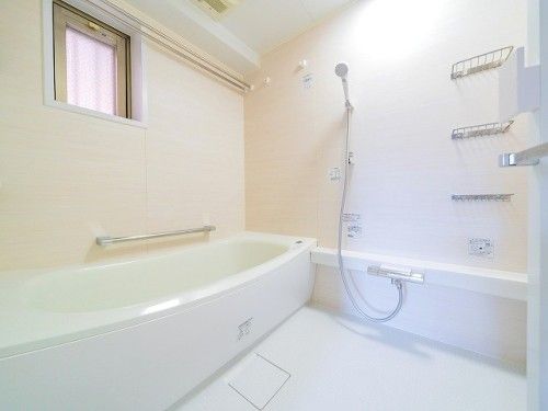2LDK Apartment for Sale in Mihama-ku, Chiba City, 74.31 sqm - Thumbnail 4